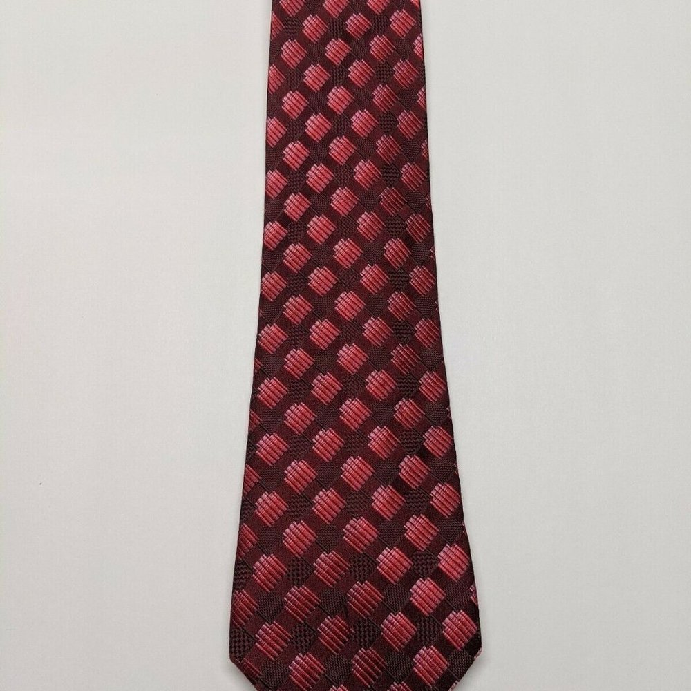 Karako Collection Red Geometric Silk Necktie - Picture 5 of 5